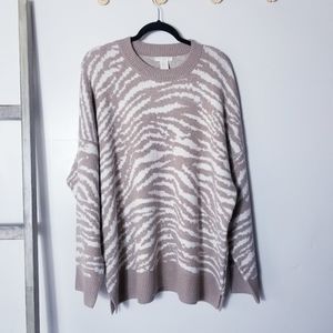 CHRISTIAN SIRIANO NEW YORK TAN AND WHITE SWEATER SIZE 2X